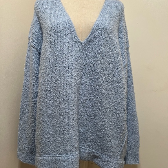 Free People Sz M Light Blue All Mine Fuzzy Knit Alpaca Blend V-Neck Sweater. - Picture 2 of 9